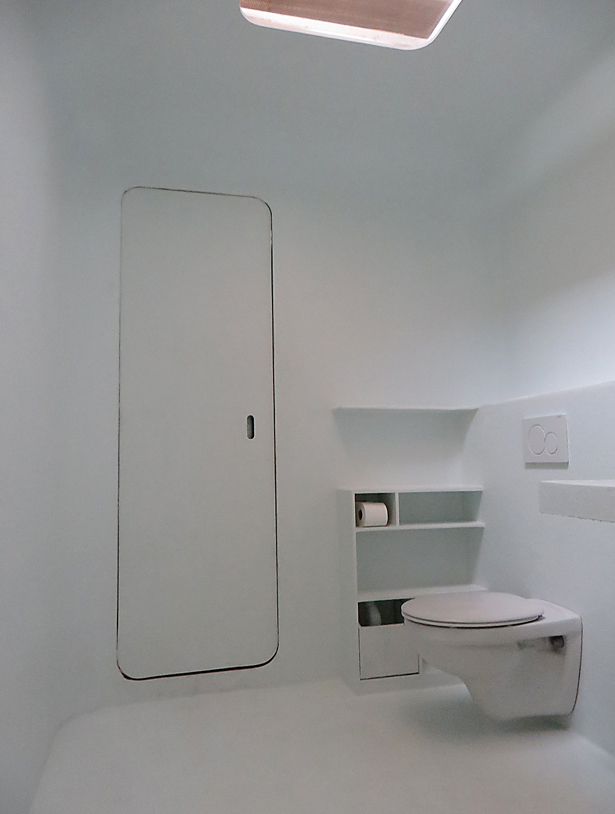 polyester-capsule-sanitair-deur-toilet-atelier-Cadix